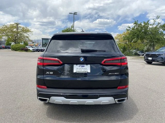 Used 2019 Black BMW xDrive40i image 4
