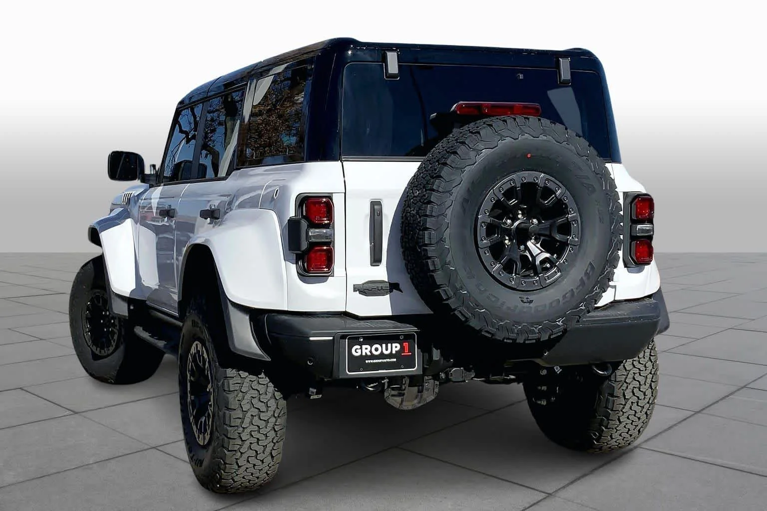 New 2025 Oxford White Ford Raptor image 12