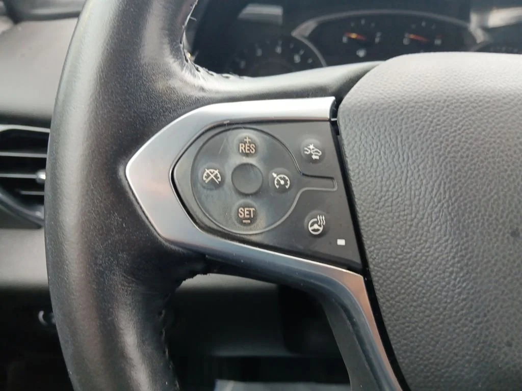 Used 2022 Summit White Chevrolet LT Leather image 17