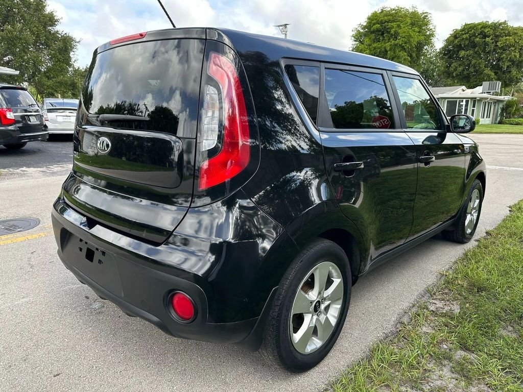 Used 2018 Kia Soul Base with VIN KNDJN2A28J7903748 for sale in West Park, FL