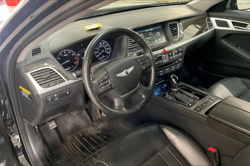 Used 2015 Black Hyundai 3.8 image 14