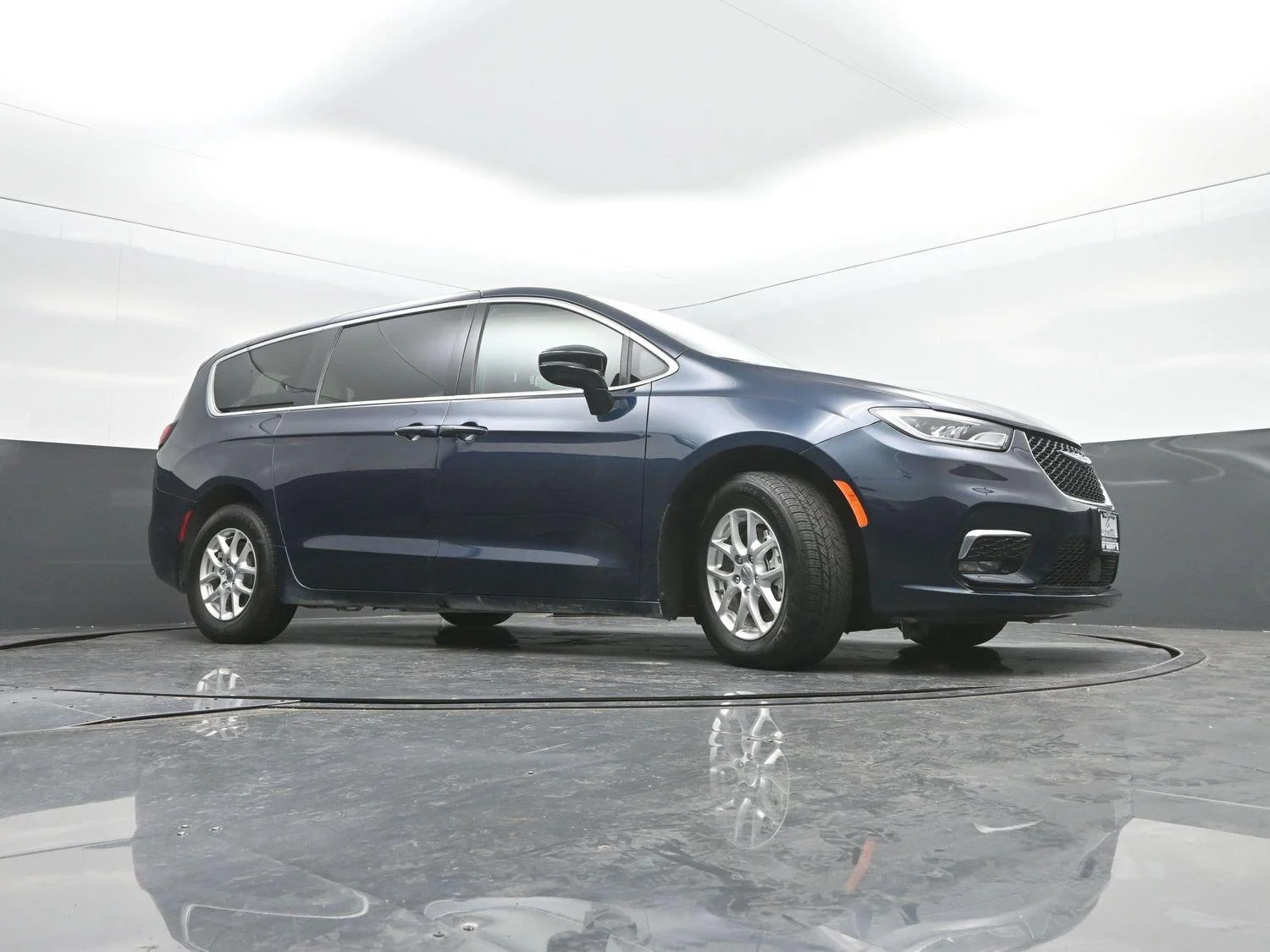 Used 2024 Fathom Blue Pearlcoat Chrysler Touring image 32