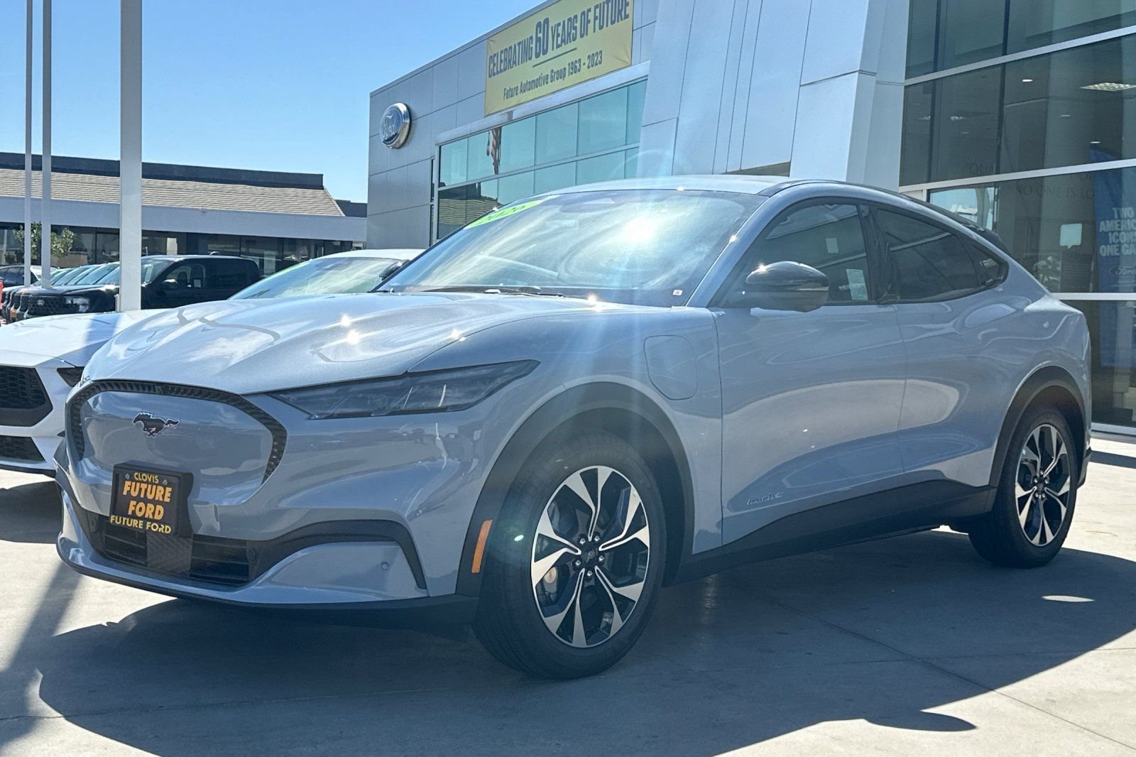 New 2026 Gray Ford Select image 7