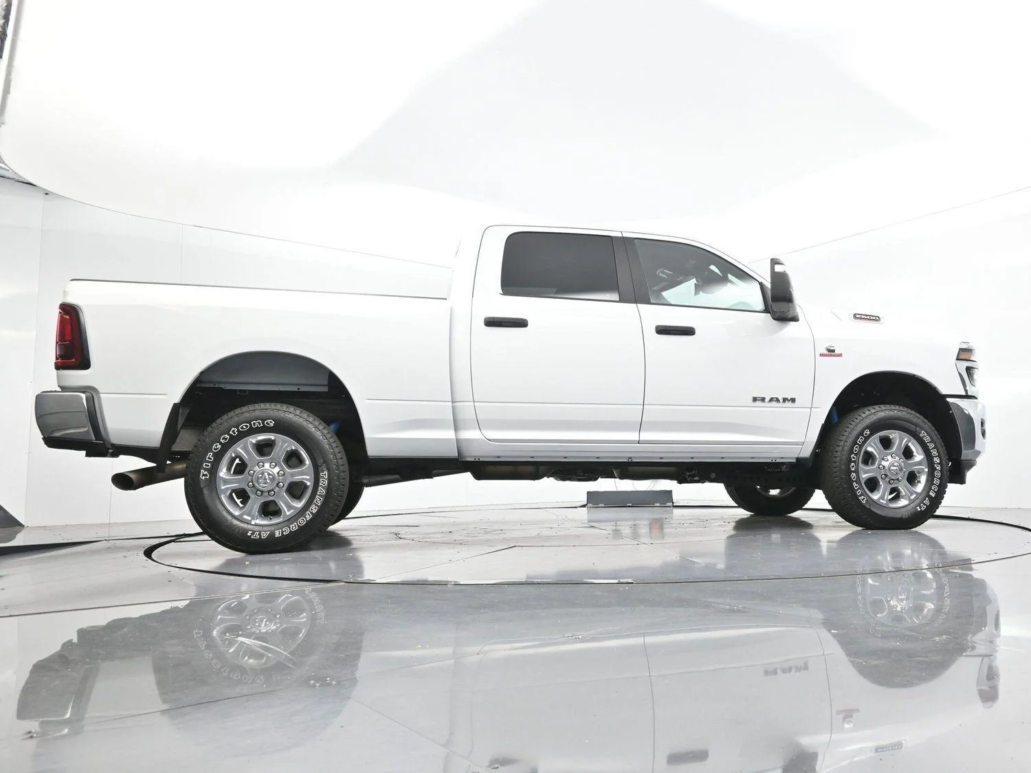 Used 2025 White Ram Big Horn image 50