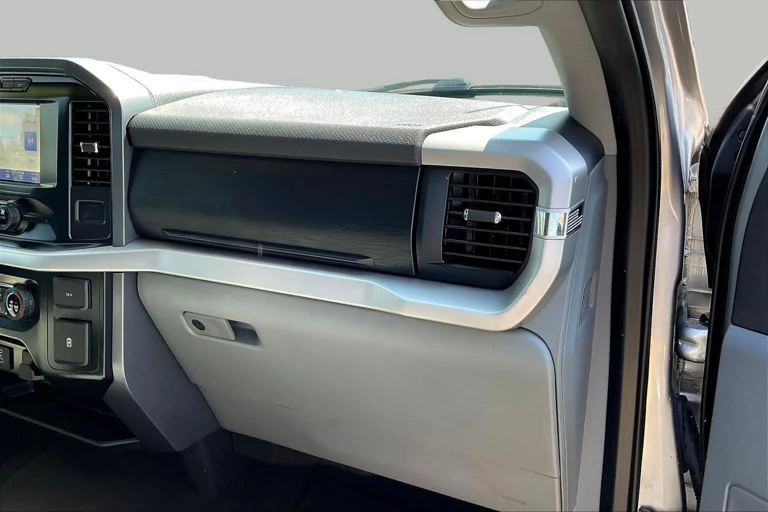 Used 2023 Iconic Silver Metallic Ford XLT image 35