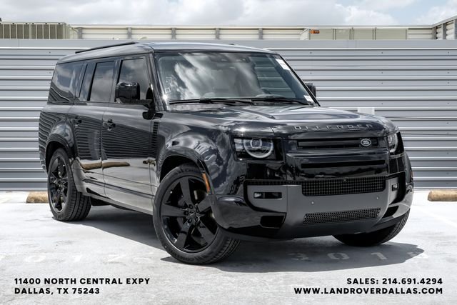 New 2026 Santorini Black Land Rover X-Dynamic SE image 4