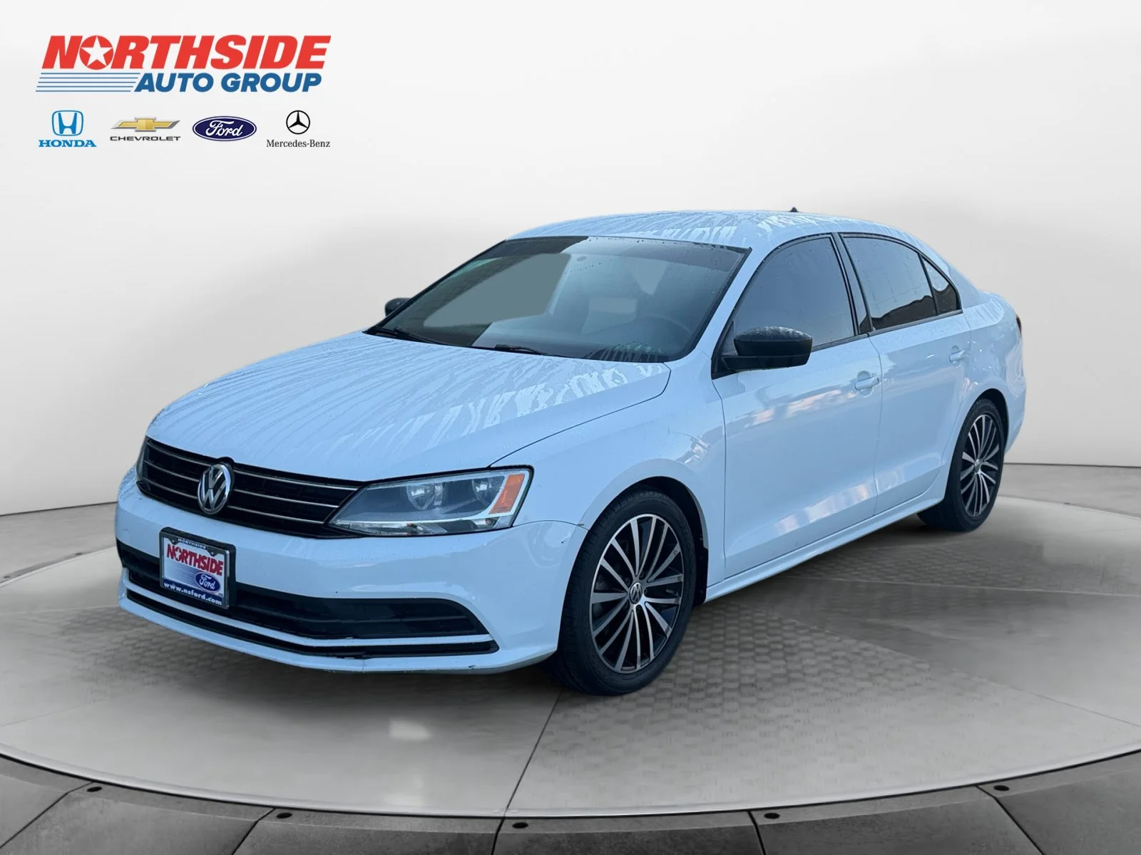 Used 2016  Volkswagen 1.8T Sport image 3
