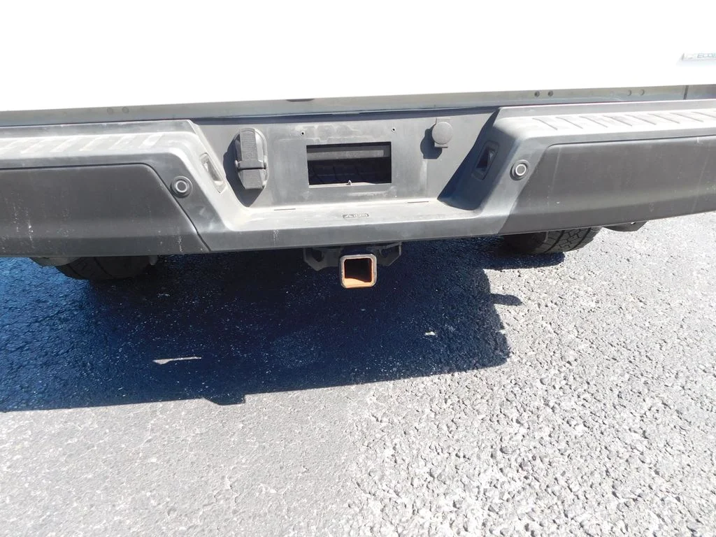 Used 2022 White Ford XL image 5