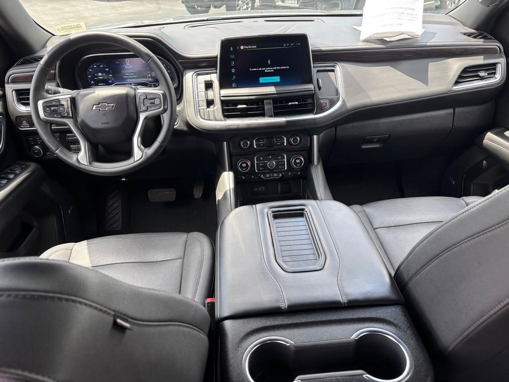 Used 2023 Gray Chevrolet Z71 image 26