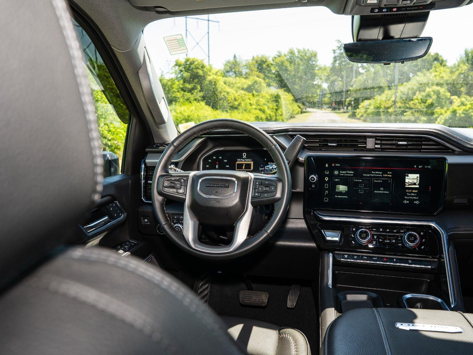 Used 2025 Onyx Black GMC Denali image 44
