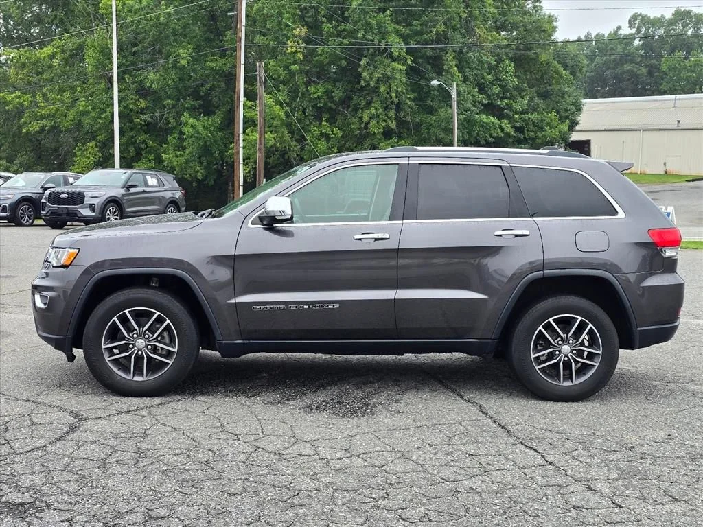 Used 2017 Gray Jeep Limited image 23