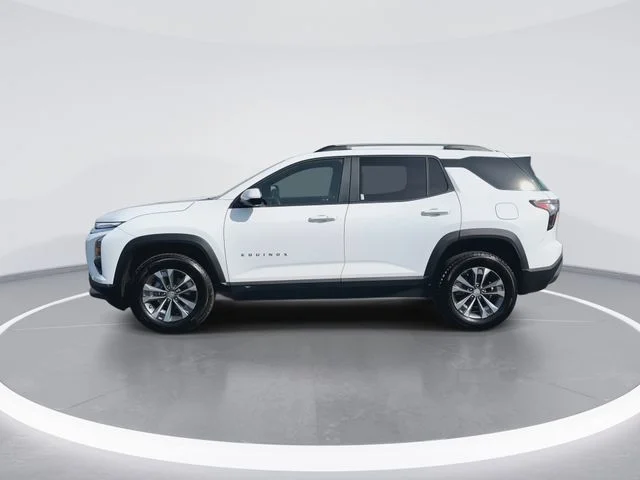 Used 2025 White Chevrolet LT image 5