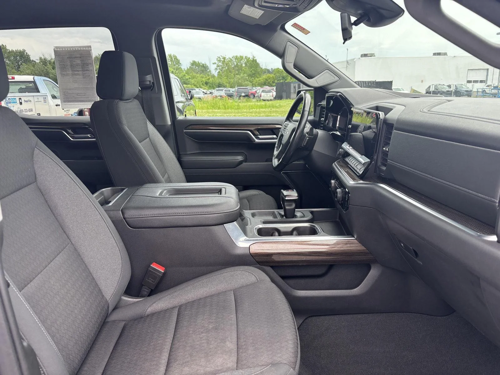 Used 2022 Northsky Blue Metallic Chevrolet RST image 33