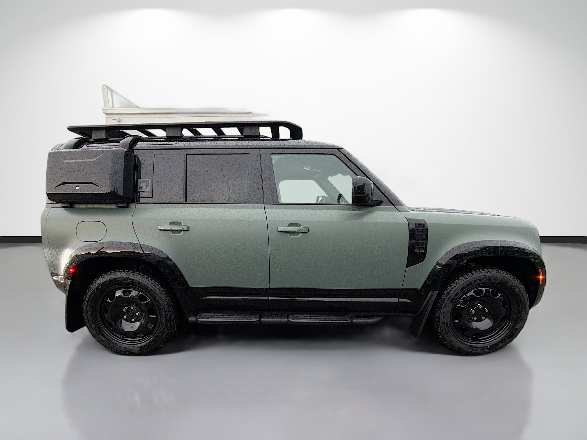 New 2026 Keswick Green Metallic Land Rover Trophy Edition Keswick image 6