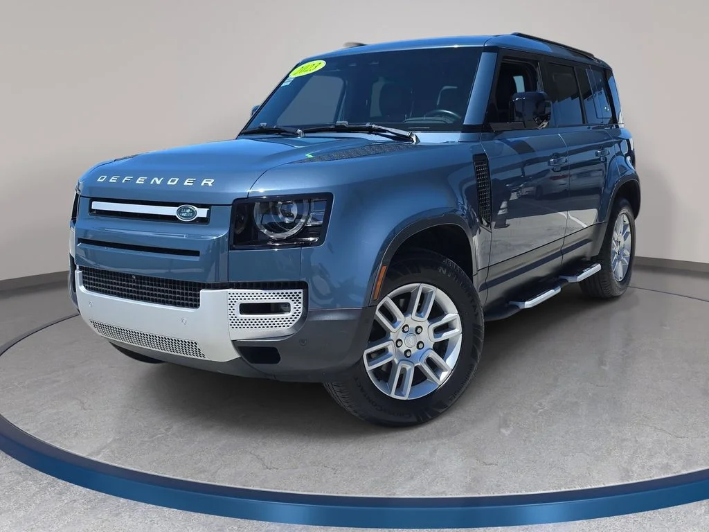 2023 Land Rover Defender S's photo