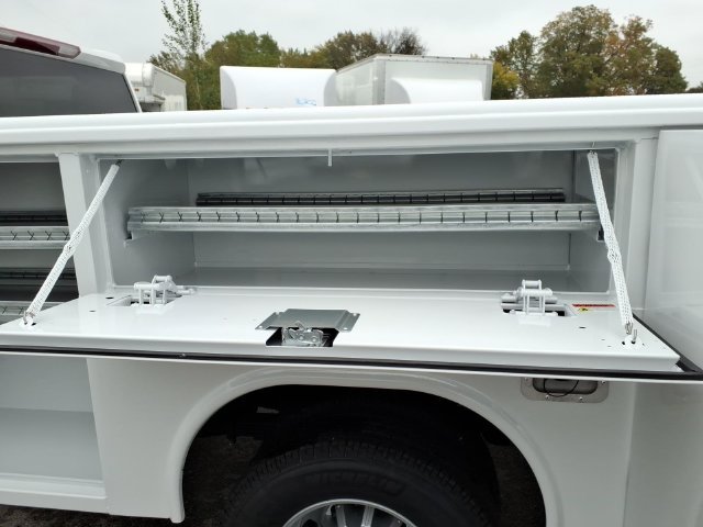 New 2026 Summit White Chevrolet Work Truck image 10