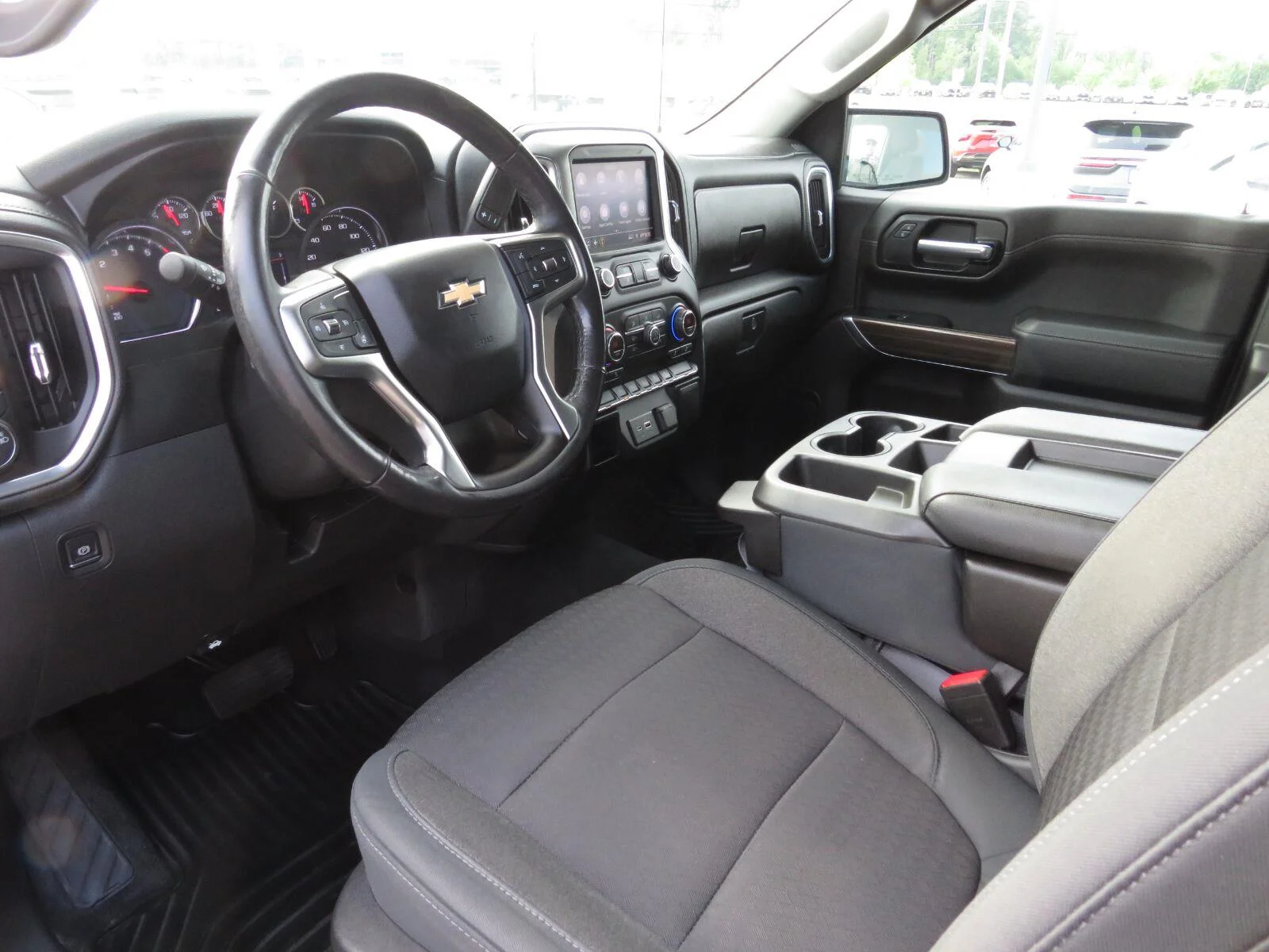 Used 2019  CHEVROLET TRUCK  image 22