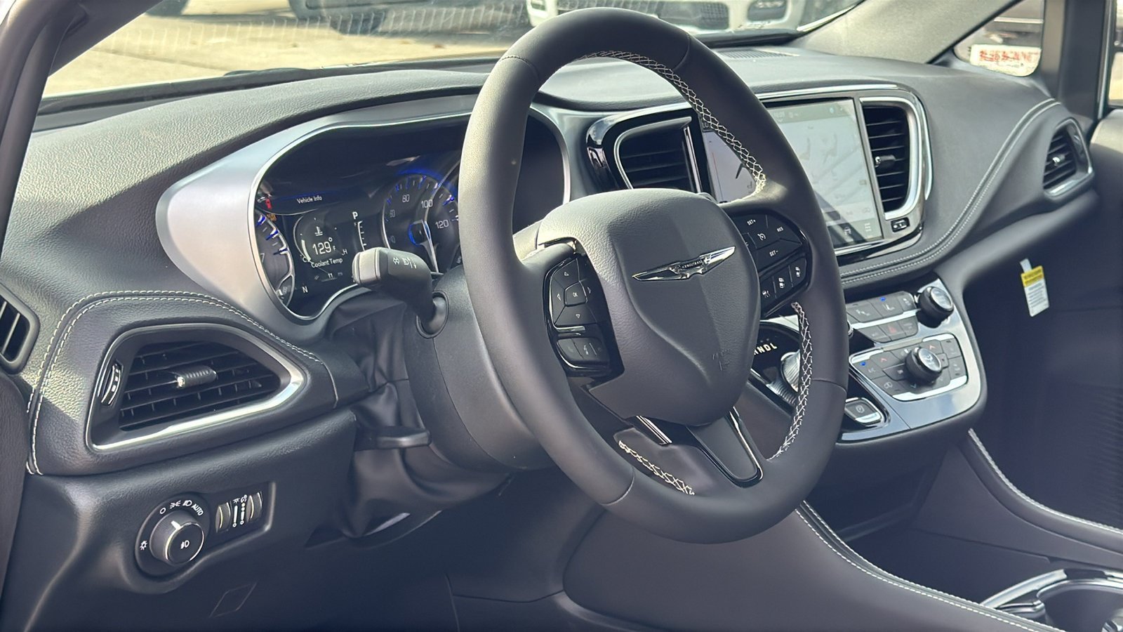 2026 Chrysler Pacifica Limited - Photo 10