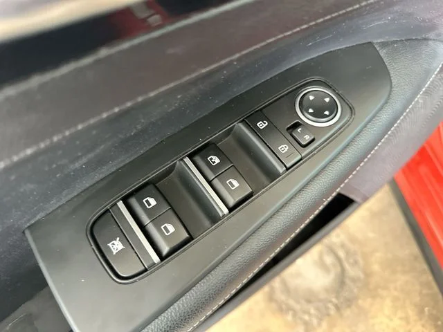 Used 2023 Red Kia GT-Line image 17