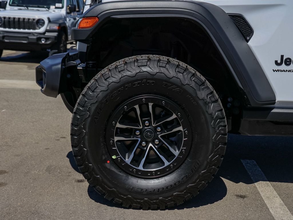 New 2026 Bright White Clear-Coat Exterior Paint Jeep Willys Extreme image 10