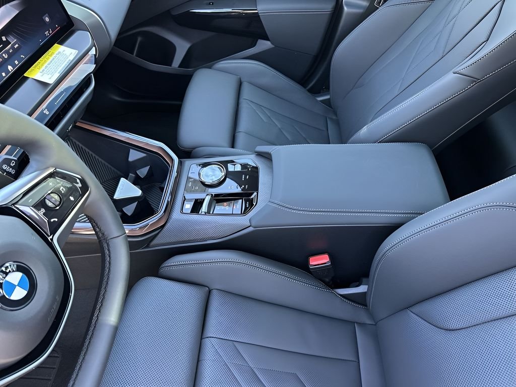 2026 BMW X3 30 - Photo 25