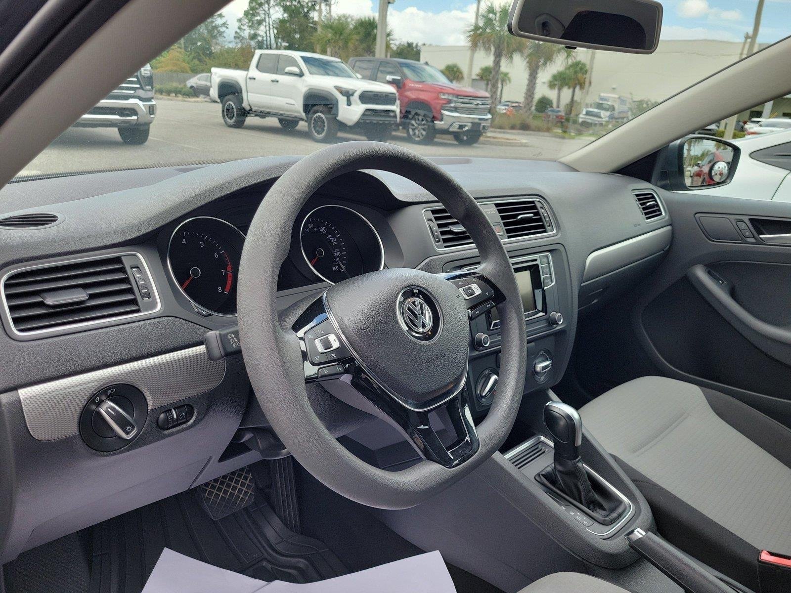 Used 2017 Platinum Gray Metallic Volkswagen 1.4T S image 17