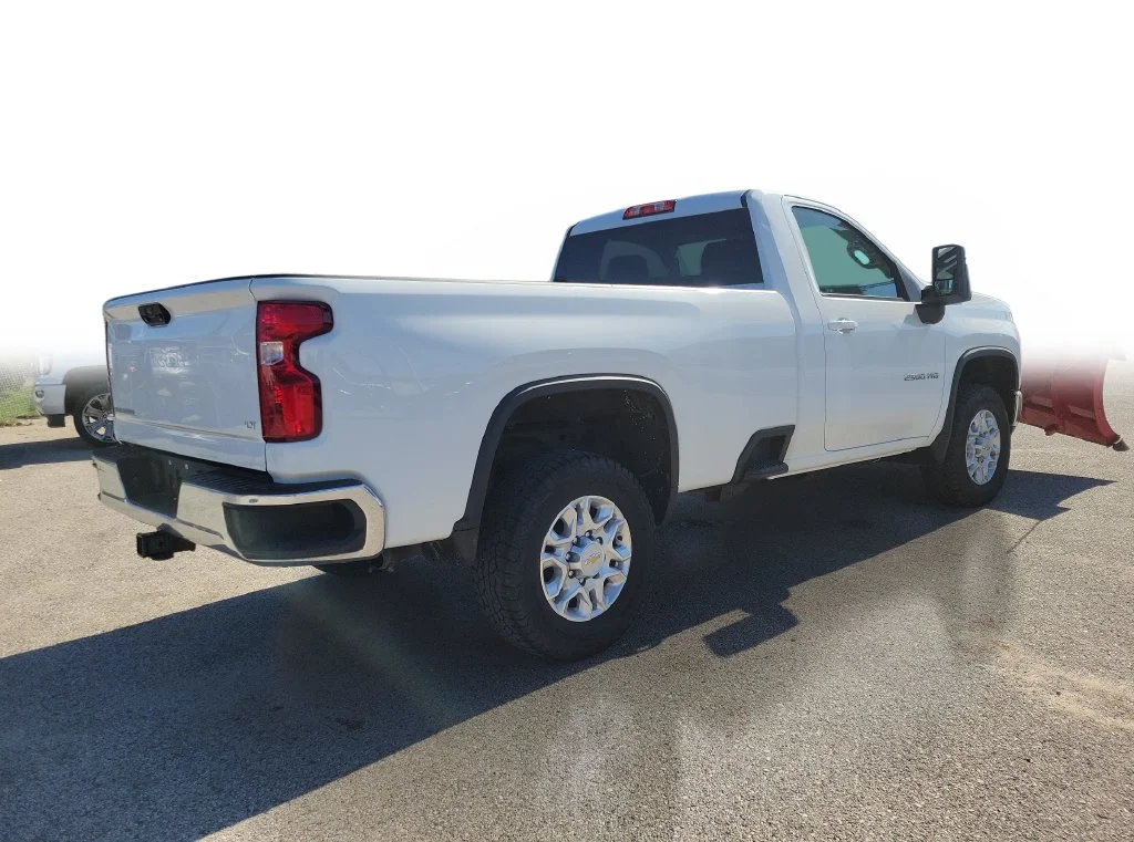 Used 2022  Chevrolet LT image 4