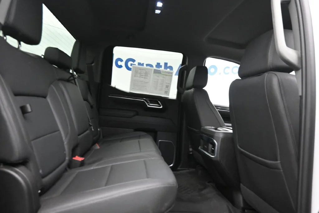 Used 2025 White Chevrolet LTZ image 10