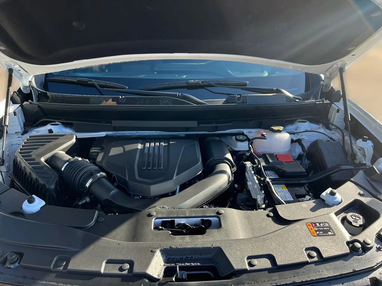 New 2026 Summit White GMC Elevation image 25
