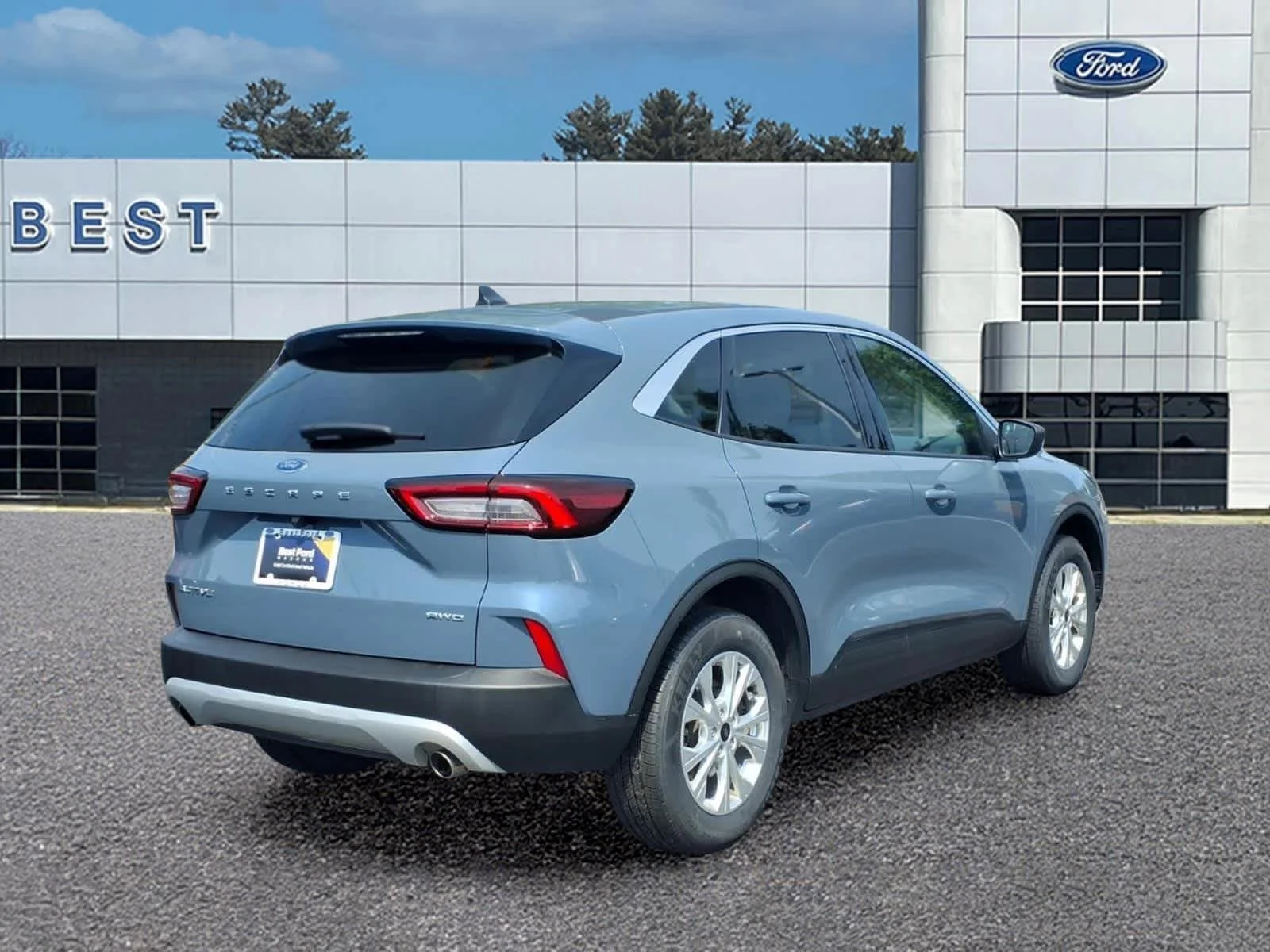 Used 2024 Vapor Blue Ford Active image 8