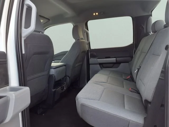 Used 2025  Ford Y image 22