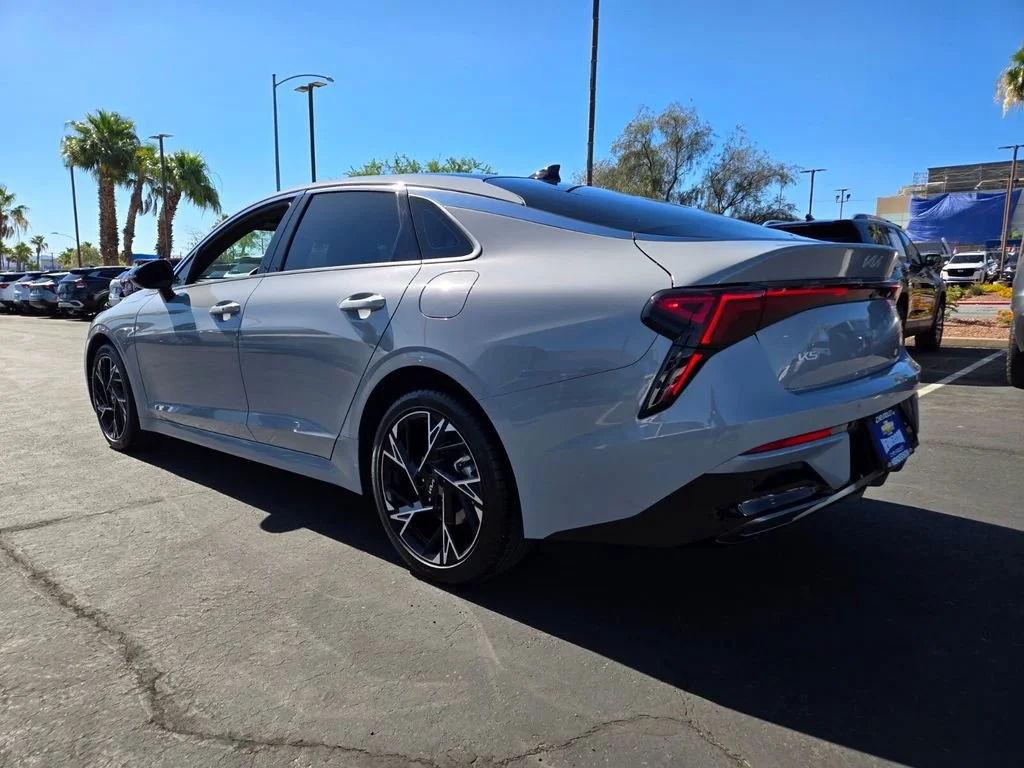 Used 2025 Wolf Gray Kia GT-Line image 4