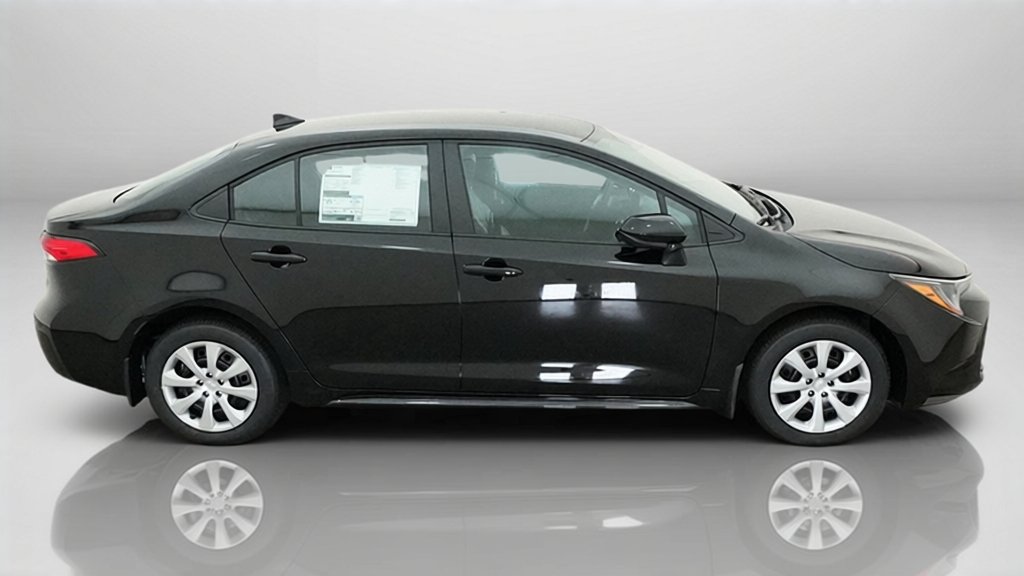 New 2027 Inked Toyota LE image 37