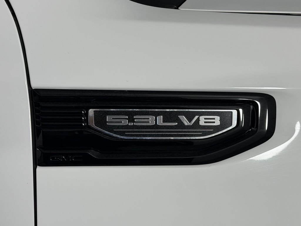 Used 2024 Summit White GMC Elevation image 12