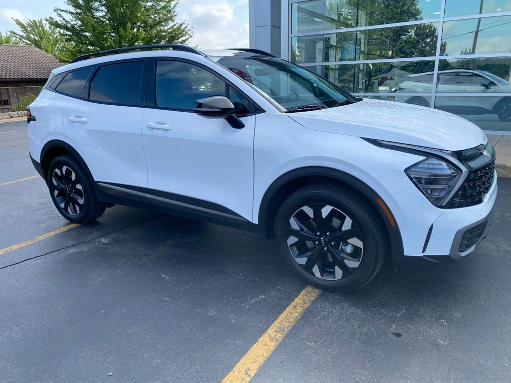 Certified Used 2024 White Pearl Kia X-Line image 3