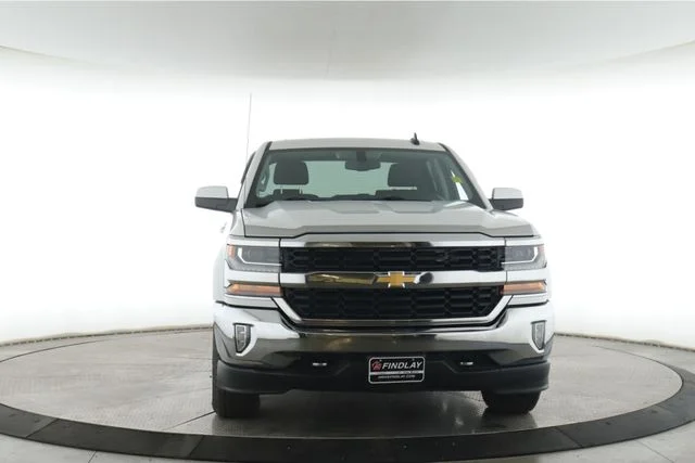Used 2018 White Chevrolet LT image 12