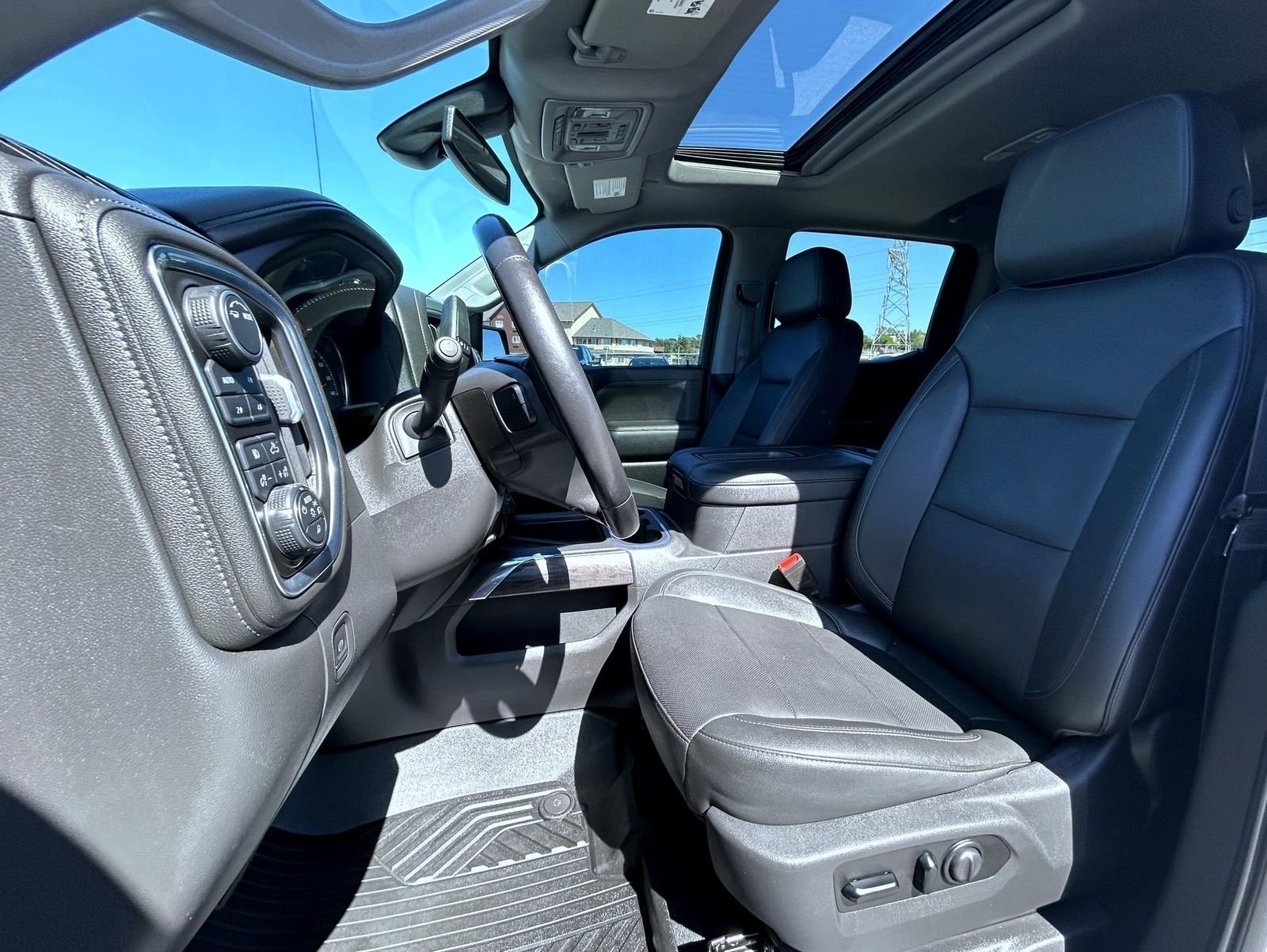 Used 2021 White Chevrolet LTZ image 10