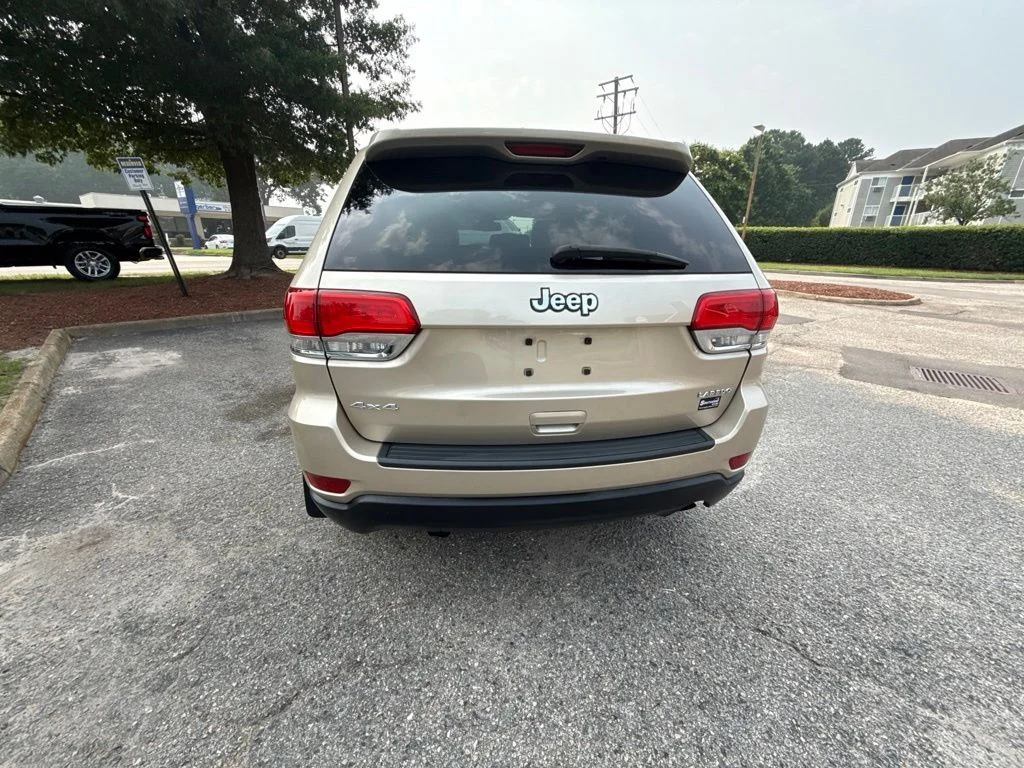 Used 2014 Beige Jeep Laredo image 4