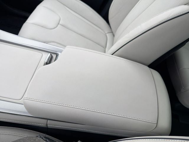 Used 2025 Black Hyundai Calligraphy image 25
