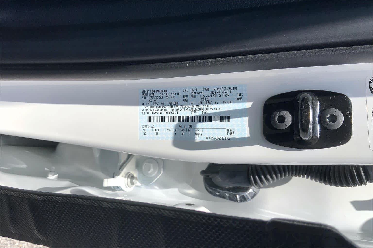Used 2024 Star White Ford LARIAT image 32