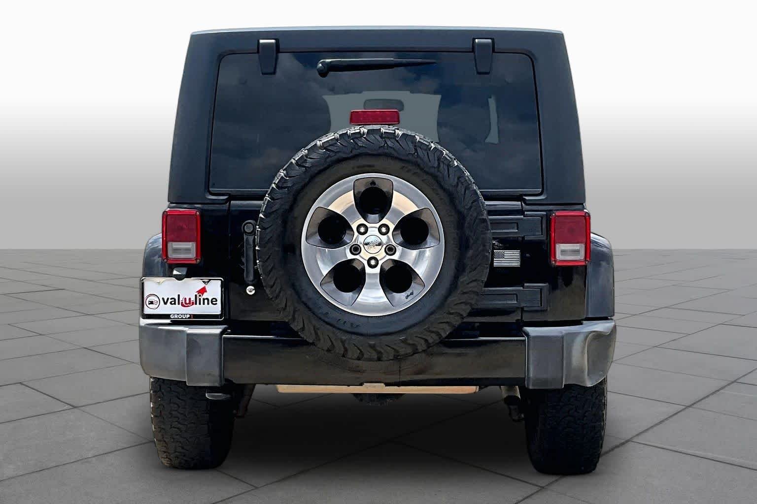 Used 2017 Black Clearcoat Jeep Sahara image 5