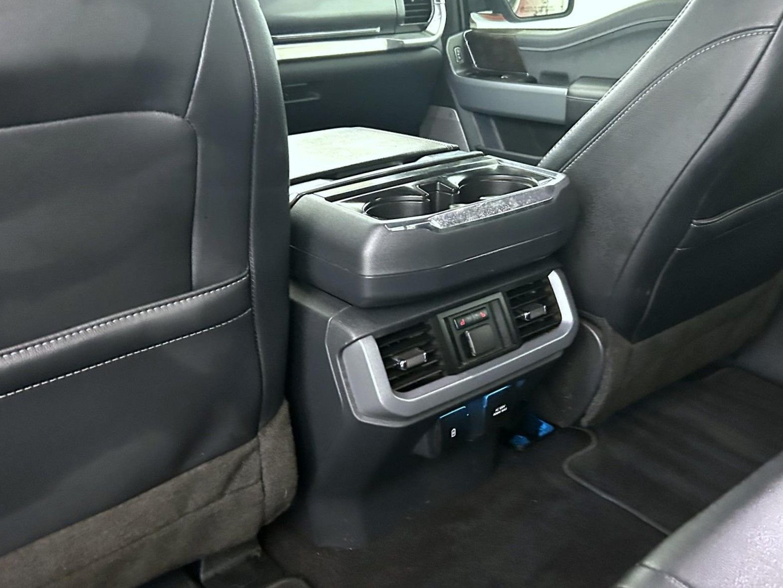 Used 2023 Maroon Ford Lariat image 21