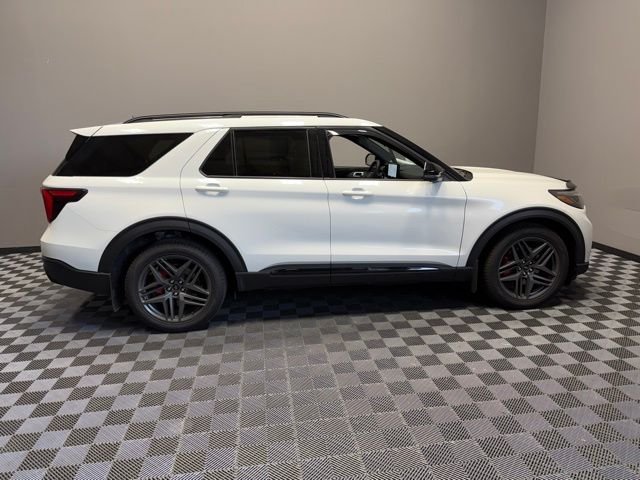 Used 2025 Star White Ford ST image 7