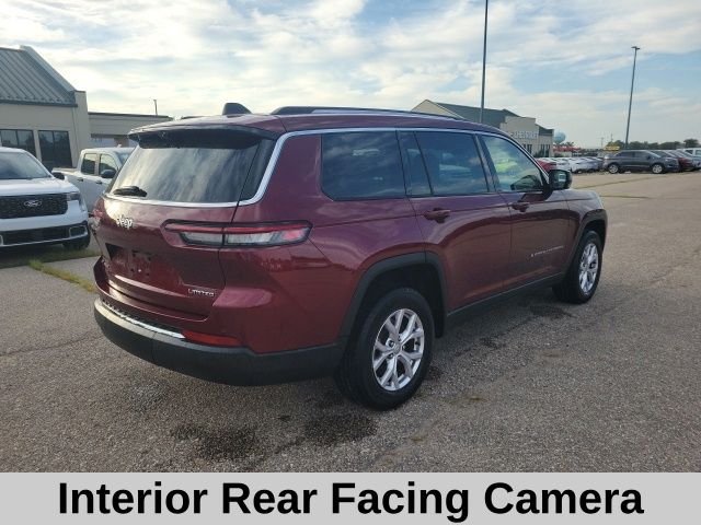 Used 2022 Velvet Jeep Limited image 24