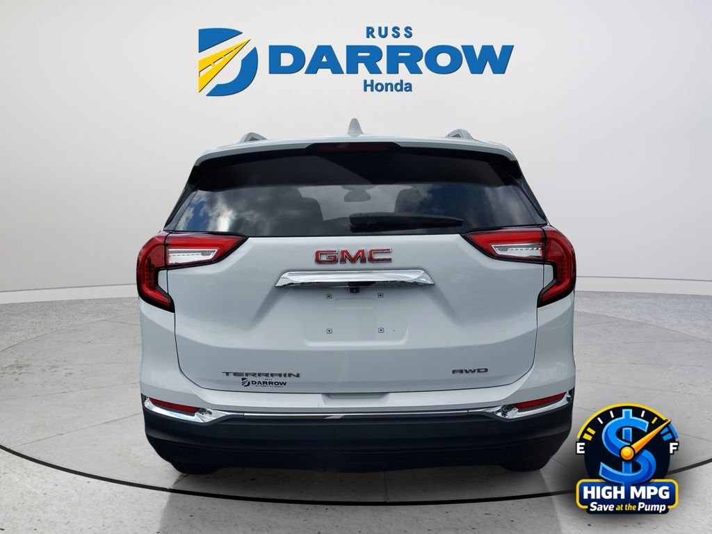 Used 2024 White GMC SLT image 4