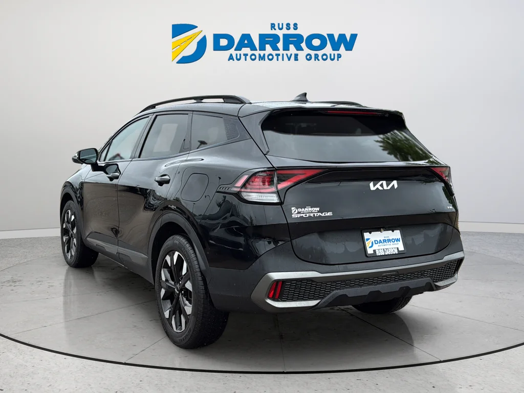 Used 2023 Black Kia X-Line image 3