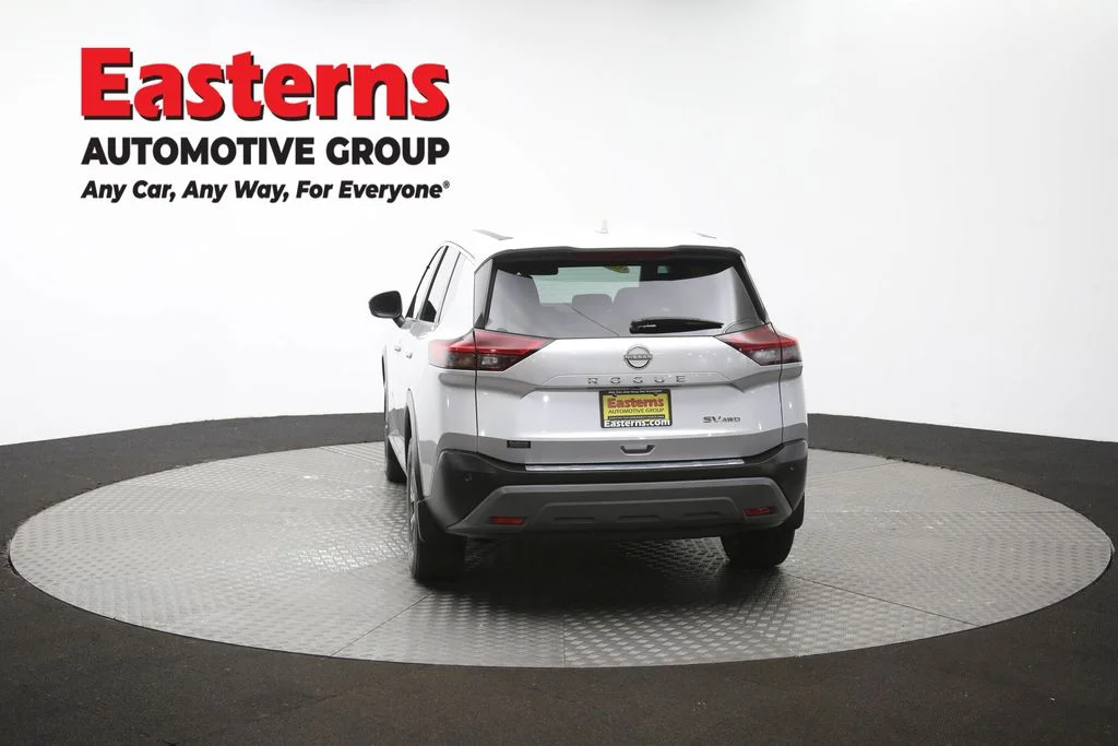 Used 2023 Silver Nissan SV image 32