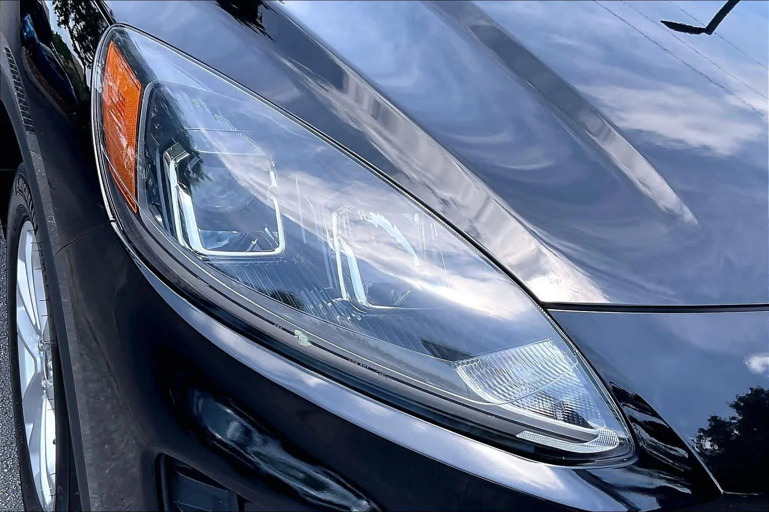 Used 2021 Agate Black Metallic Ford SE image 28