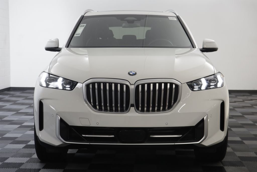 Certified Used 2026 Alpine White BMW xDrive40i image 21