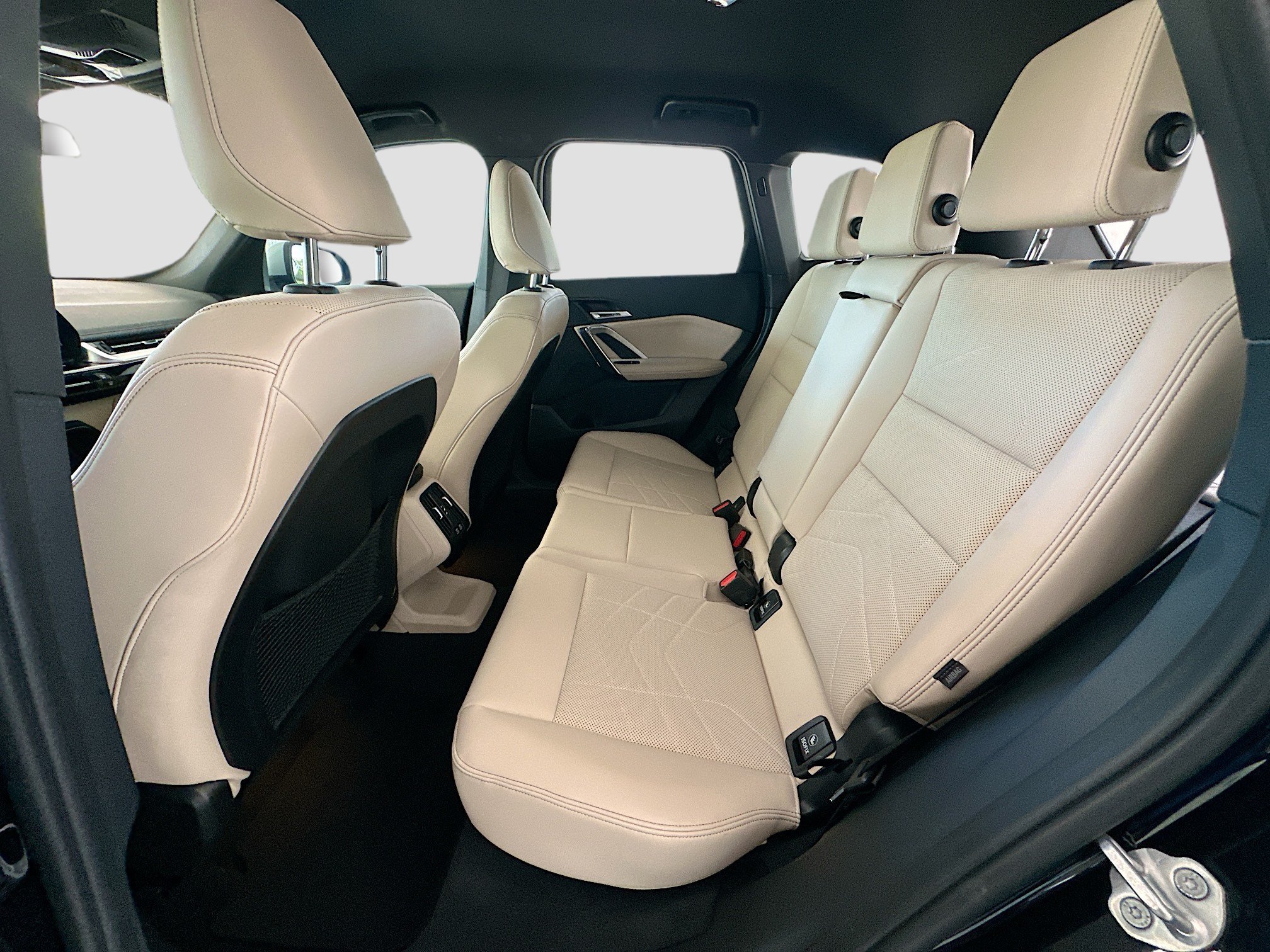 Used 2023 Jet Black BMW xDrive28i image 22